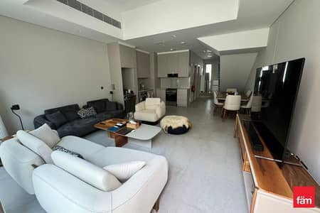 2 Bedroom Townhouse for Rent in Mohammed Bin Rashid City, Dubai - Ready 2 Bed + Maid | Single Row | Fully Furnished
