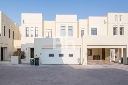 3 Bedroom Villa for Rent in Reem, Dubai - Modern 3BR Townhouse + Maid | Full Furnished |