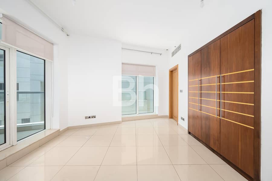 Modern Living | Bright Interiors | Available Now