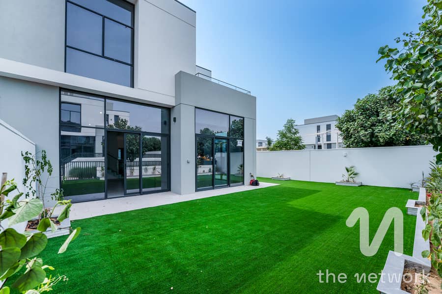 On The Park | 4bed + Maids| Brand New| Landscape