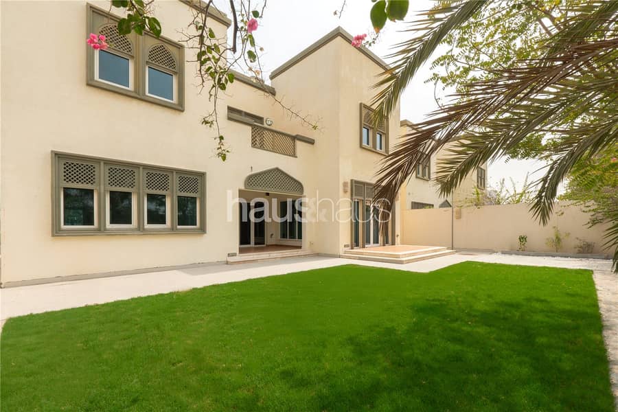 Вилла в Джумейра Парк,Regional, 3 cпальни, 6700000 AED - 12296946 Вилла в Джумейра Парк,Regional, 3 cпальни, 6700000 AED - 12296946
