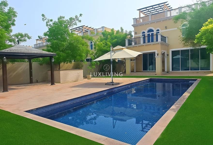 Private Pool on a Huge Plot| Single Row| 4 Beds |