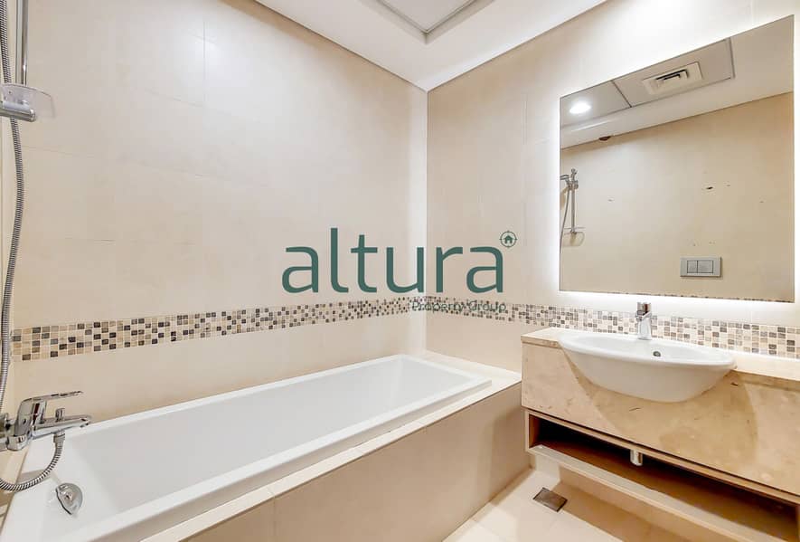 12 10_Bathroom-0. jpg