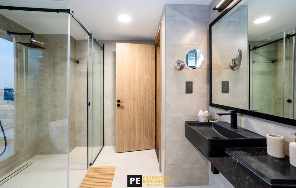 16 TWR 1002 Ensuite Bathroom 0. jpg
