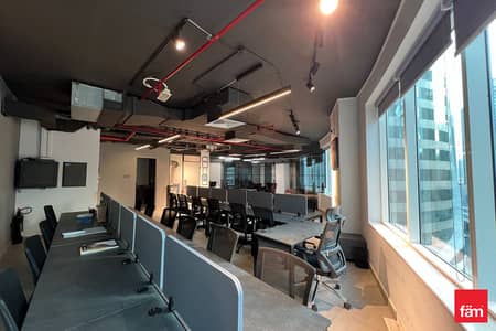 Office for Rent in Business Bay, Dubai - Vacant | Partitioned | Open-plan Working Area