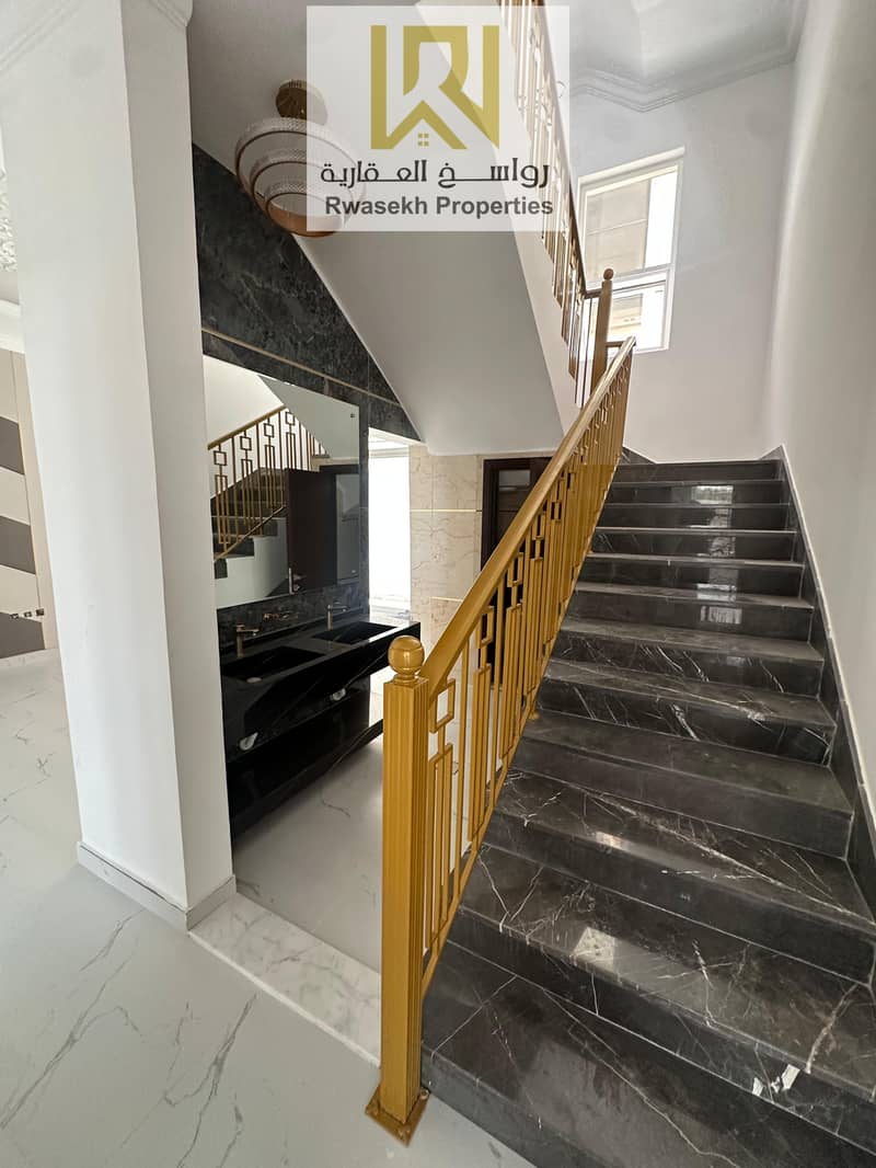 8 aa9a38c2-229c-4f43-a7cf-d699c8a8abad. jpg