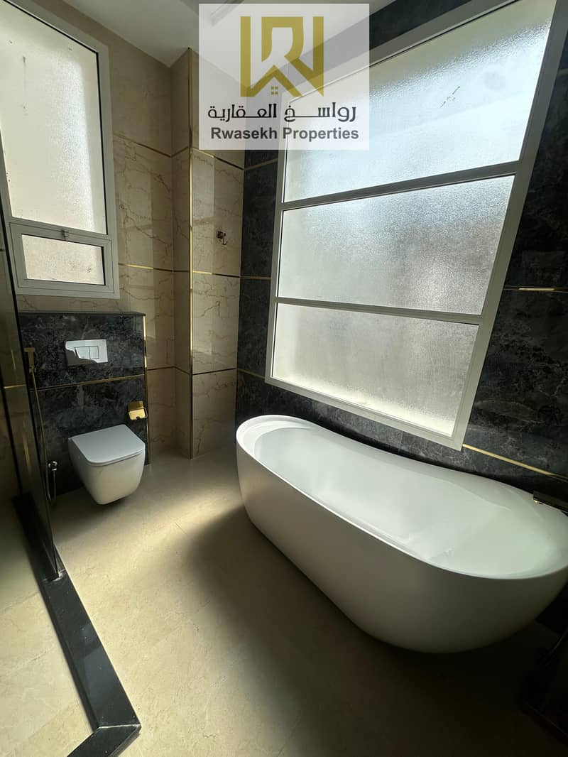 11 8f89ac31-e5bb-4440-9177-fc5ba9d0a017. jpg