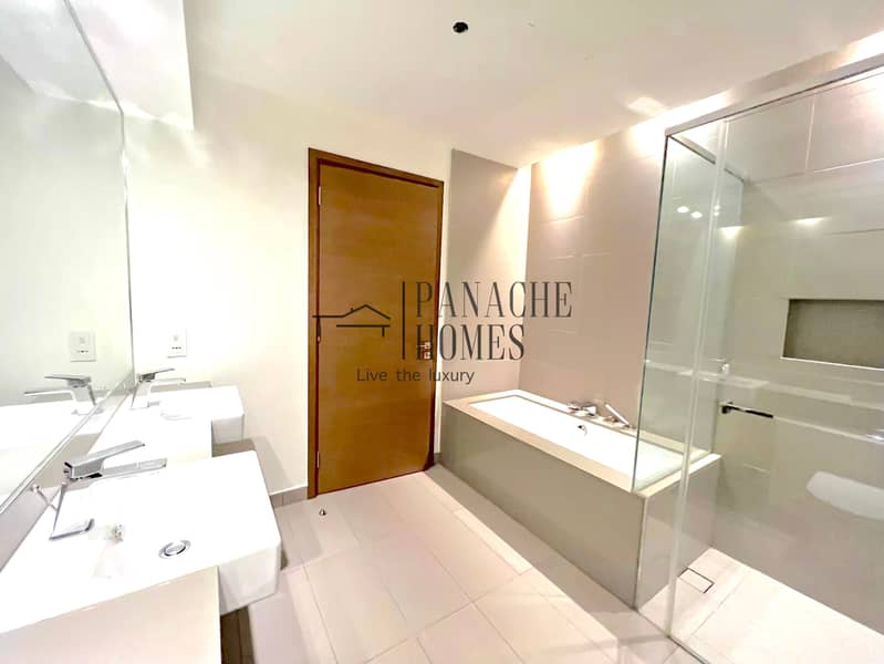 10 CW1.309. 2br washroom. jpg