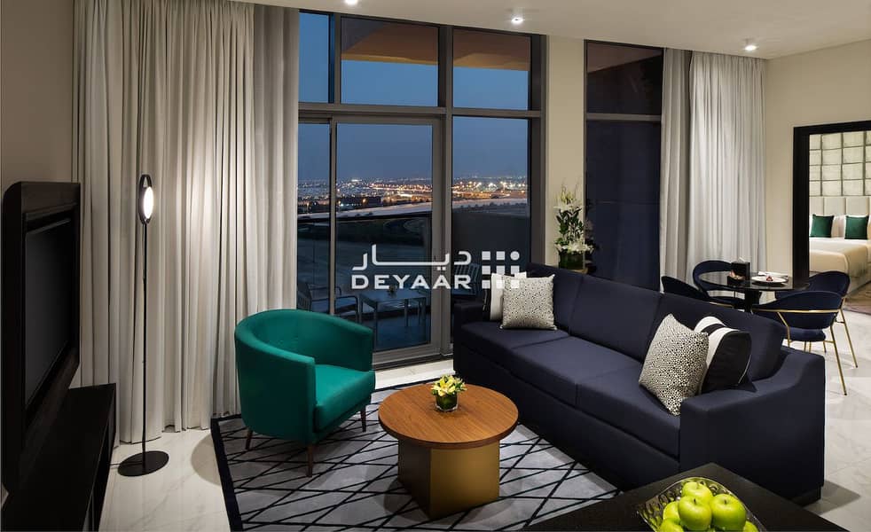 5 MABB - Premium 1 Bedroom Apt. nightime. jpg