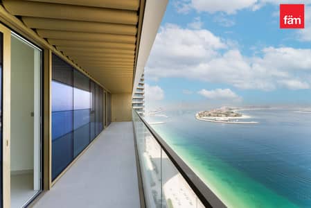 2 Bedroom Apartment for Sale in Dubai Harbour, Dubai - Palm and Sea Views | Corner Unit | Vacant