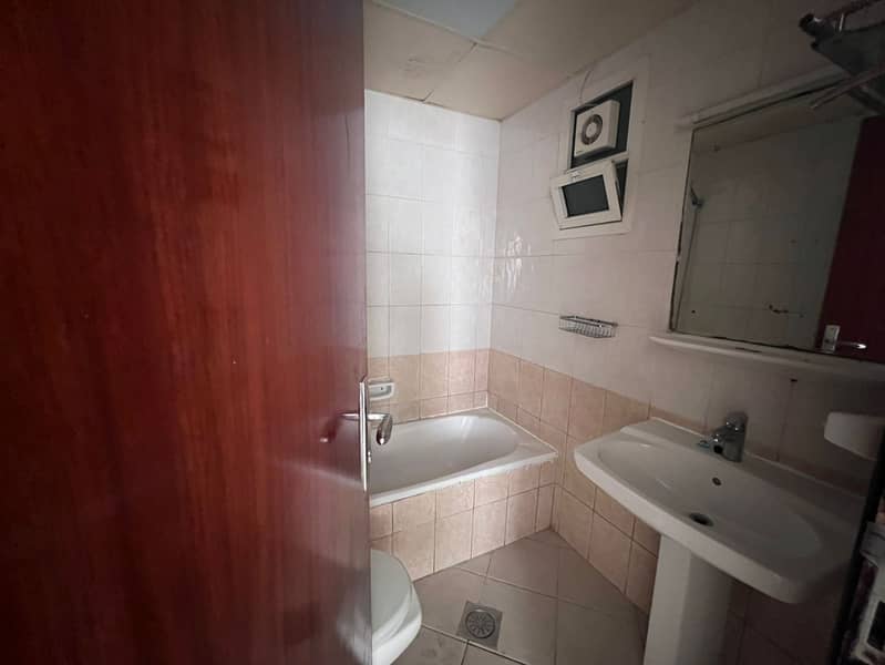 11 ba4bc310-6a1e-4005-86db-0cbf8da79edc. jpg