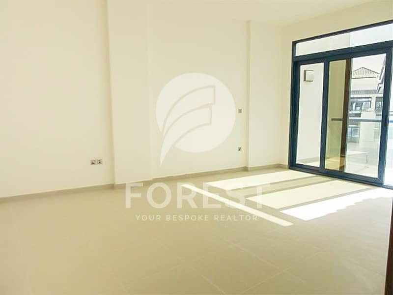 Vacant on Transfer |4 BR Spacious and Bright Villa Vacant on Transfer |4 BR Spacious and Bright Villa