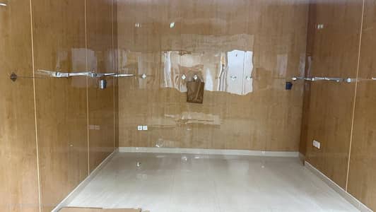 محل تجاري  للايجار في ديرة، دبي - WhatsApp Image 2025-07-22 at 11.57. 58 AM. jpeg