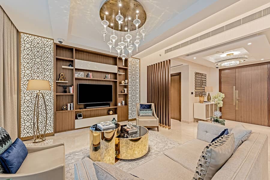 Luxury | Vacant June | high-end amenities Luxury | Vacant June | high-end amenities