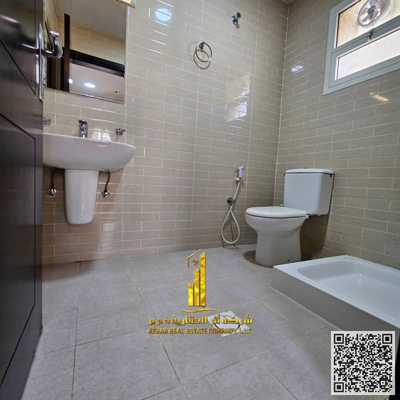 8 8c57944f-40ab-46b0-8270-c2023d02a5ee. jpg