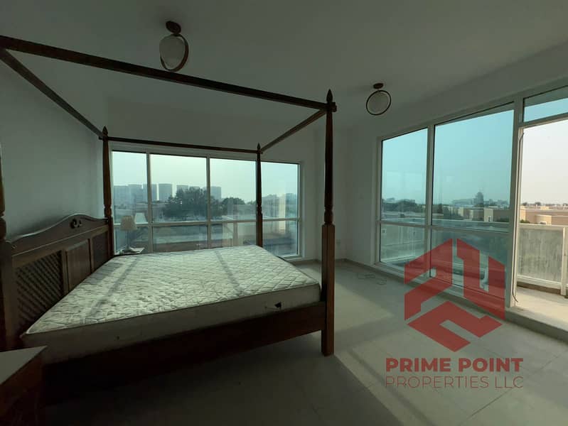3 d7ef9ca5-f138-4727-8f49-93bb927f4feb. jpg
