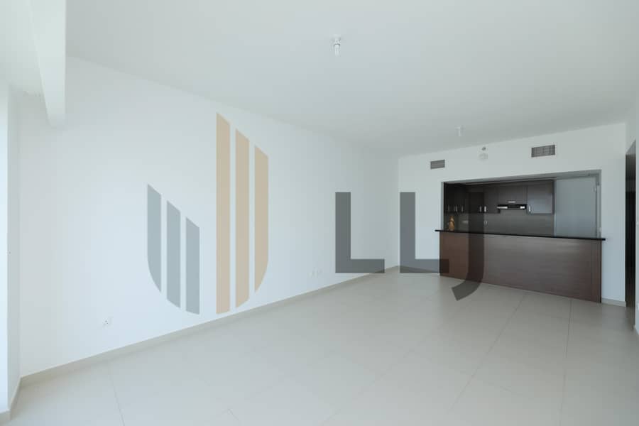 6 0V9A0368_LIVING ROOM. jpg