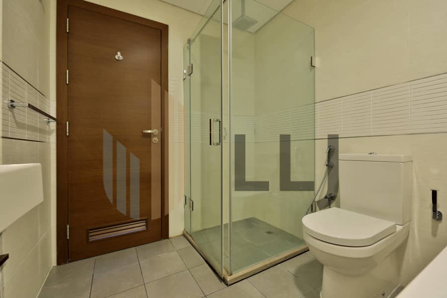 12 0V9A0386_WASH ROOM. jpg