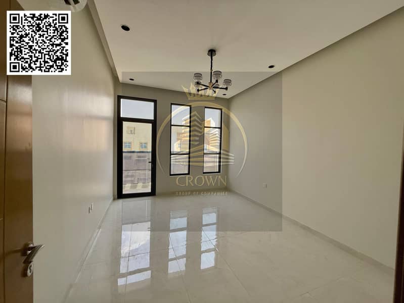 12 e77dcdff-d187-43fe-8593-b075d8342bc5. jpg