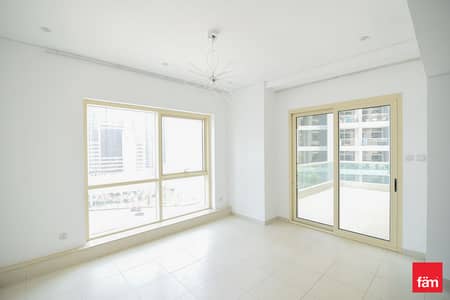 Studio for Rent in Dubai Marina, Dubai - Unfurnished Studio I Huge Terrace I Great Location