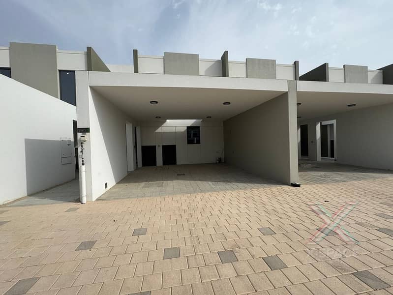 BRAND NEW VILLA / SINGLE ROW /CORNER VILLA Sanity