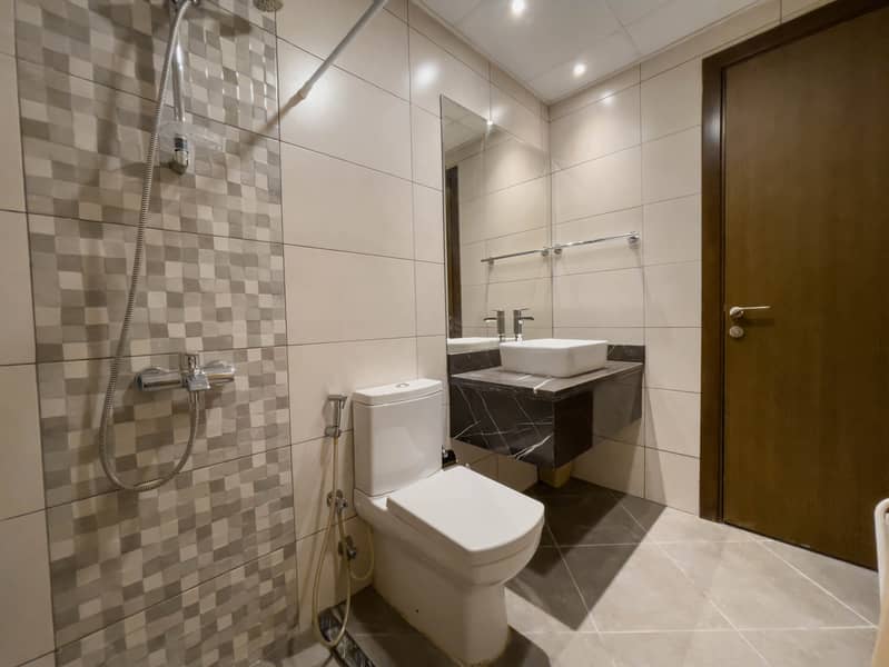 4 attach bath 2. jpg