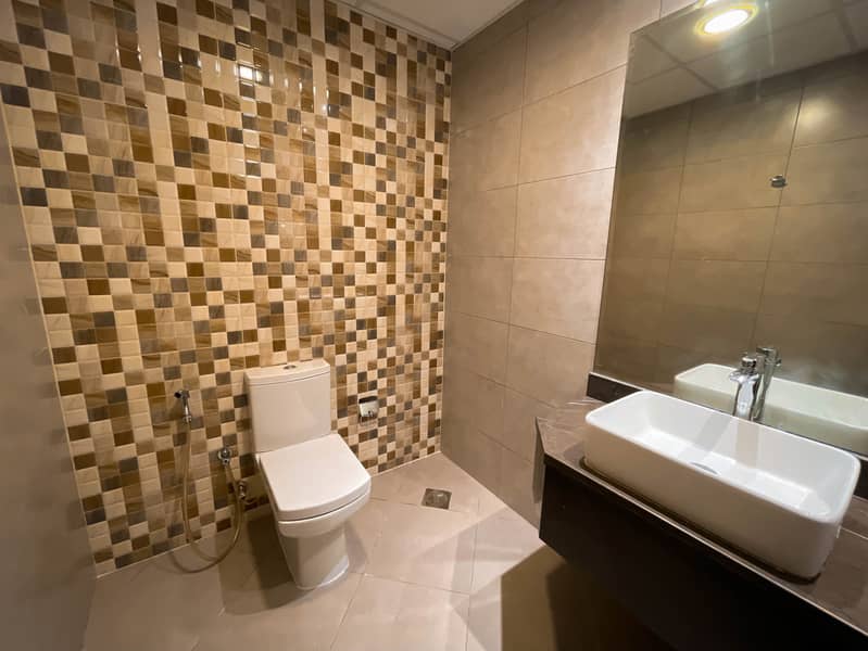 12 toilet. jpg