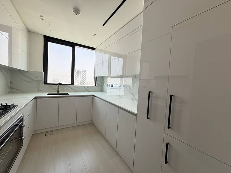 5 8accb471-ef5e-43a7-a978-ca7e8b961a2a. jpg