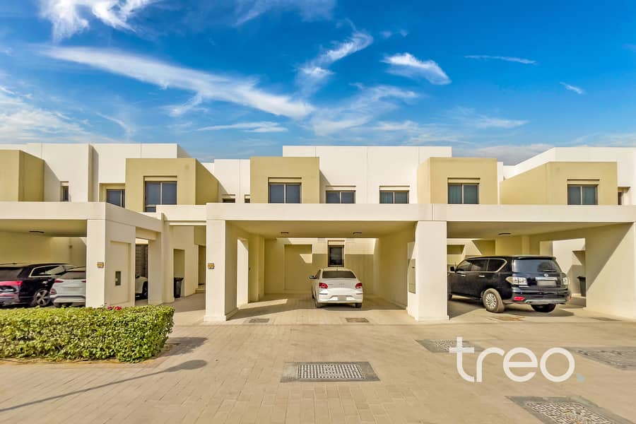Vacant now | Single row | Landscaped