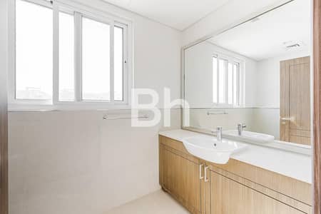 朱美拉住宅区， 迪拜 4 卧室联排别墅待售 - 位于朱美拉住宅区，海洋社区，海蓝之港社区，海上住宅社区 4 卧室的联排别墅 20000000 AED - 12016778