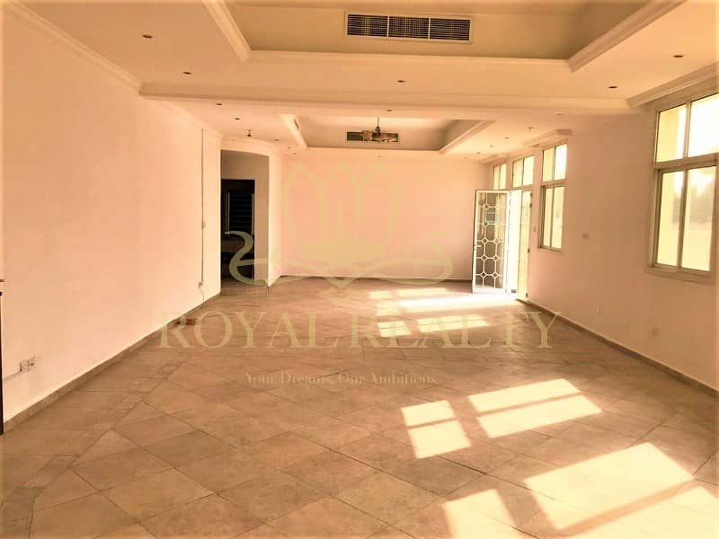 10 BHK Villa | Staff Allowed | 5 Minutes to Metro