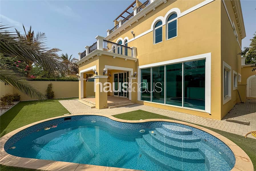 Plunge pool | Prime Location | Large Plot Plunge pool | Prime Location | Large Plot