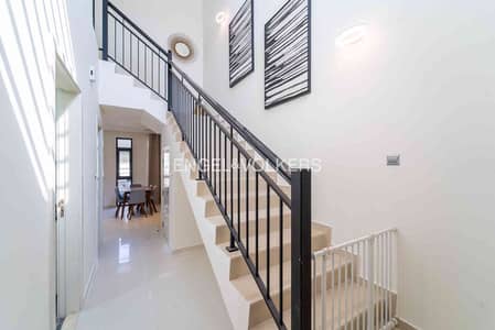 3 Bedroom Townhouse for Rent in DAMAC Hills 2 (Akoya by DAMAC), Dubai - Modern Furnishing | Spacious Living Room | Vacant