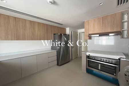 4 Bedroom Villa for Rent in Dubai South, Dubai - Large Plot | Gated Community | Kitchen Appliances