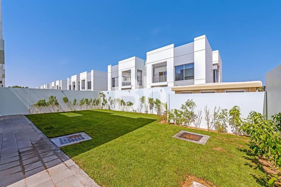 位于乌姆苏盖姆区,乌姆苏盖姆1区 5 卧室的别墅 500000 AED - 12281475 位于乌姆苏盖姆区,乌姆苏盖姆1区 5 卧室的别墅 500000 AED - 12281475