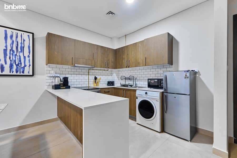 13 Kitchen 1. jpg