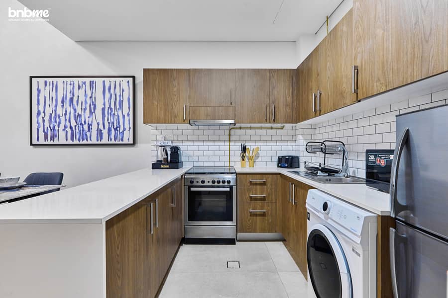 14 Kitchen 2. jpg