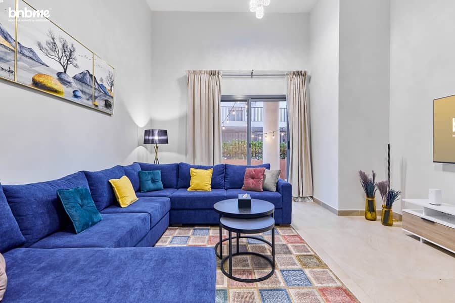 15 Living Area 2. jpg