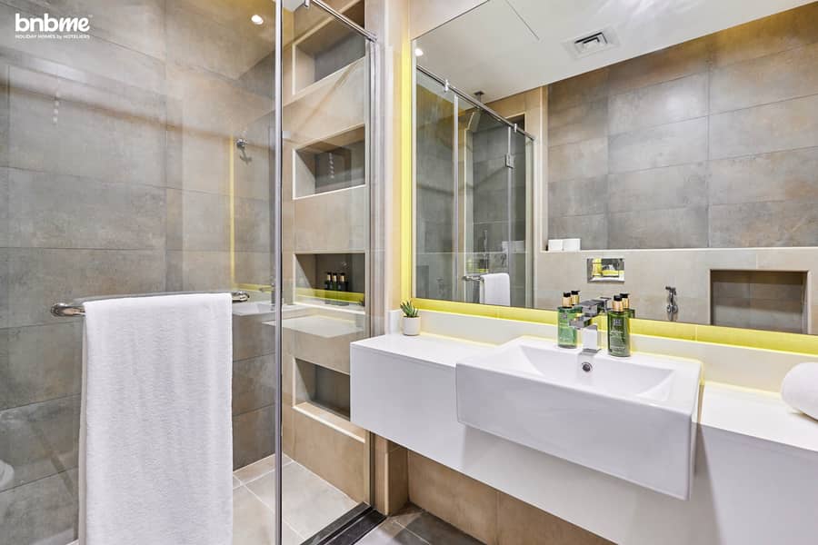 37 Washroom. jpg