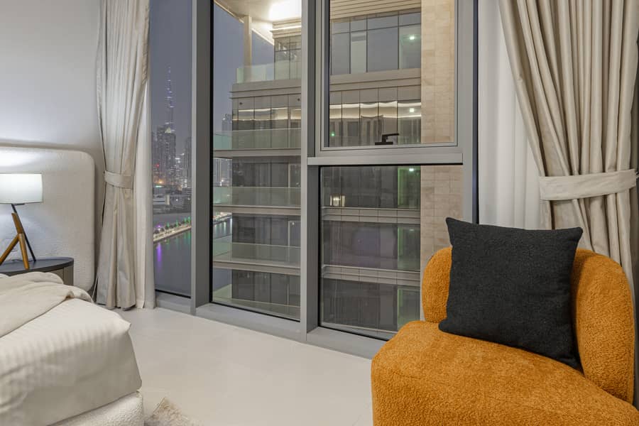 Luxury 2 BR + Maidsroom | Burj Khalifa City View and Canal View - Image 16