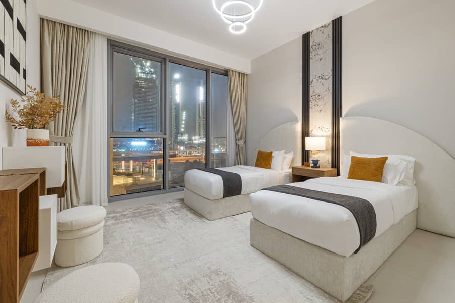 Luxury 2 BR + Maidsroom | Burj Khalifa City View and Canal View - Image 19