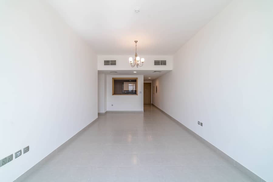 5 7R209632. jpg