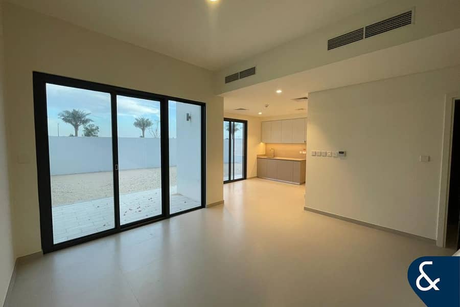 Unfurnished | Great location | Single row