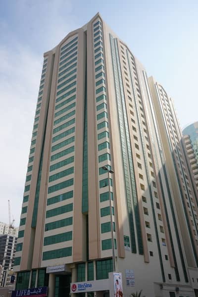 مکتب  للايجار في المجاز، الشارقة - corniche. jpg