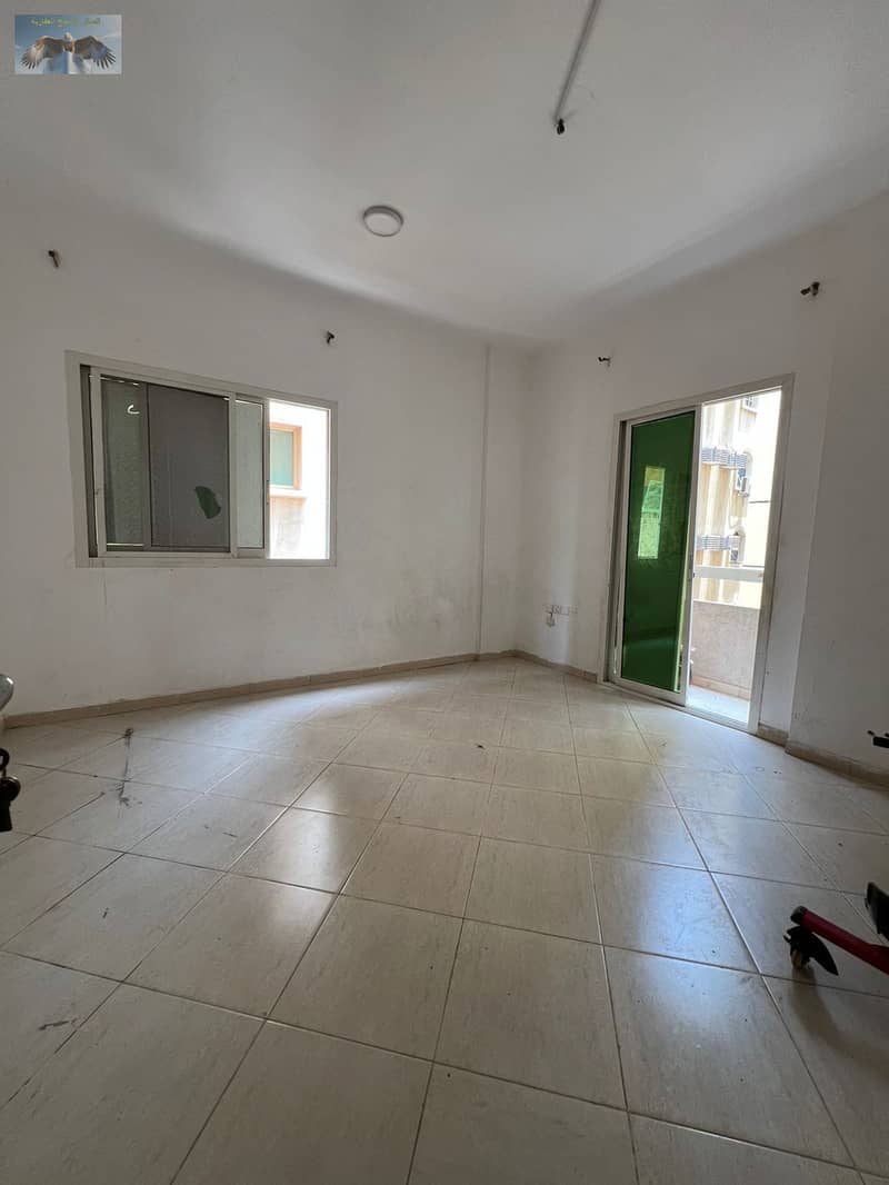 2 5c18c107-eac8-4edc-9b06-4a7a48eba207. jpg