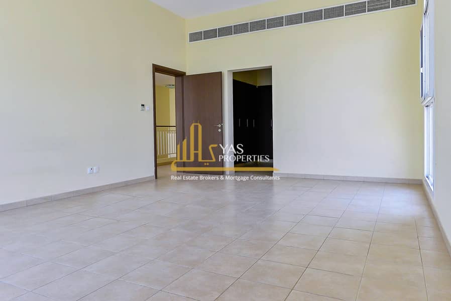 8 3 BR MODERN TOWNHOUSE END-13. jpg