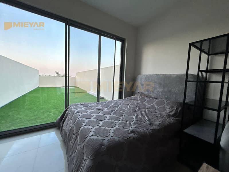 Fully Furnished / Luxurious / Charming Pool View