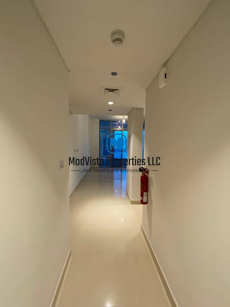 2 6bee158d-0802-4719-9413-f2948cd74de9. jpg