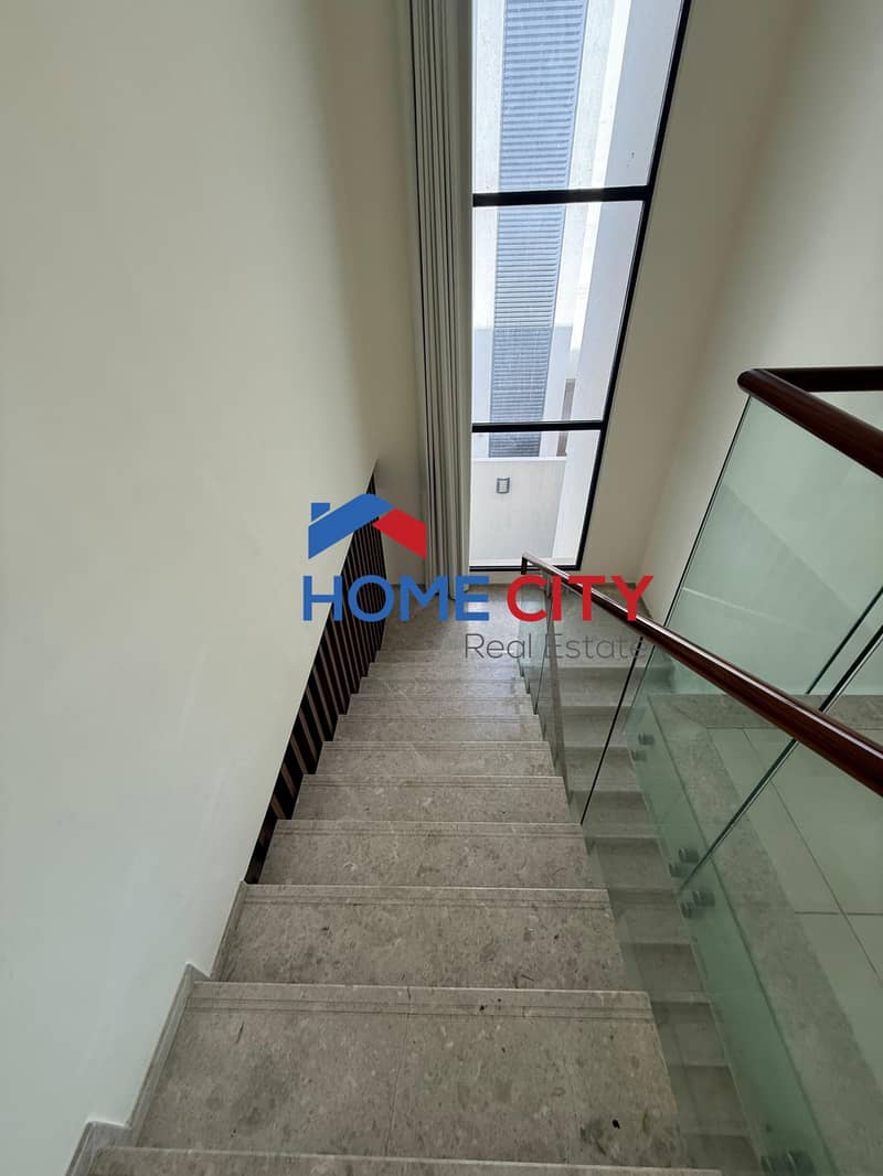 9 7fc2399d-5d3d-4446-a3ec-22a7af67a59b. jpg