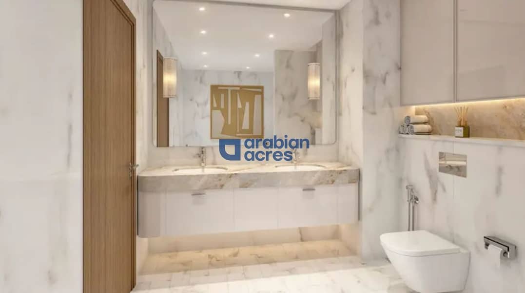 6 Azizi venice (1). png